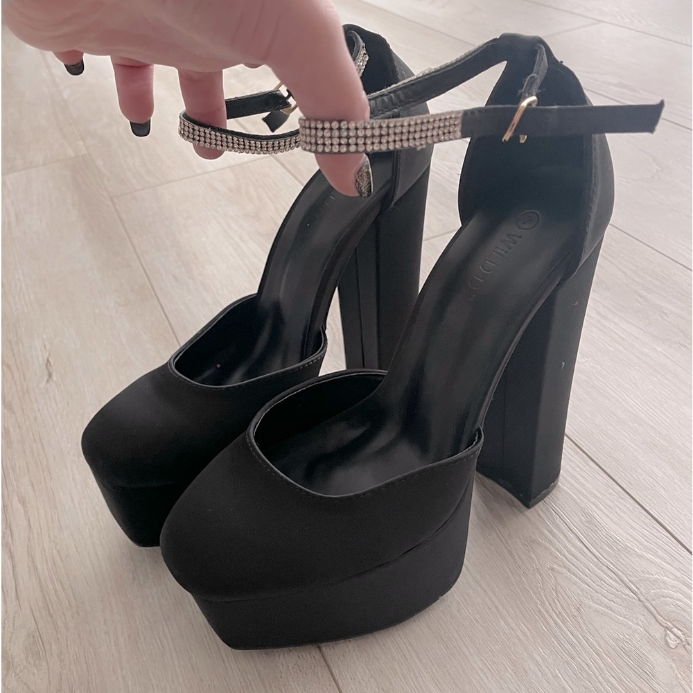 Sexy High Heels w/ Sparkly strap